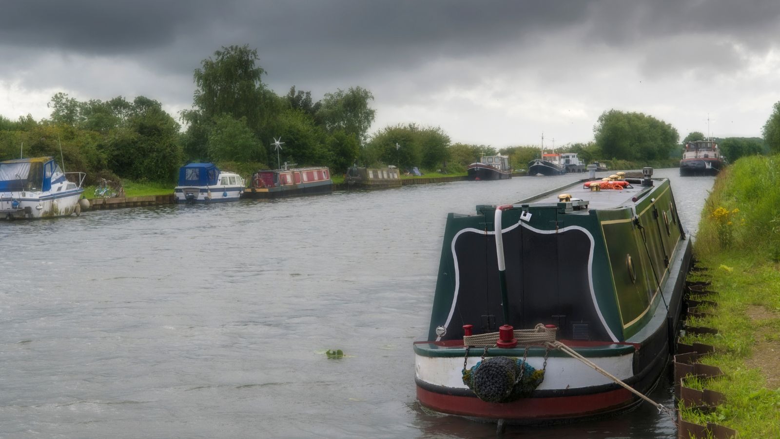 What to See and Do on Your UK Canal Boat Holiday